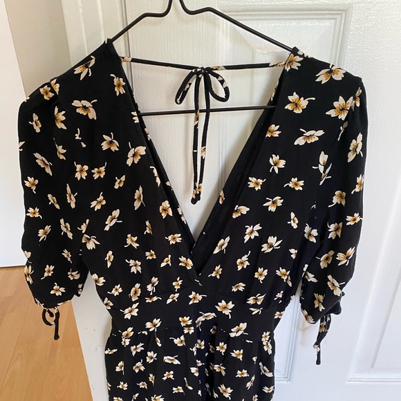 TOPSHOP Floral Romper - Picture 4 of 5